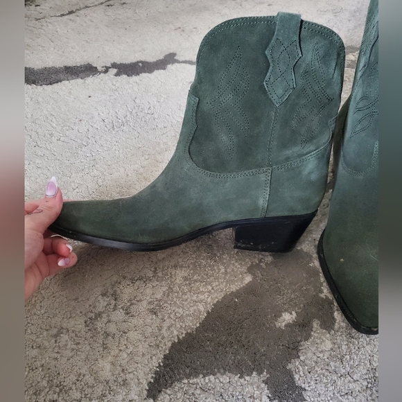 Nine West Olive Green Western Boots - Picture 2 of 12